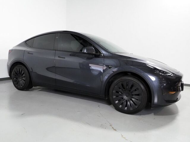 2025 Tesla Model Y Long Range *AUTOPILOT, NAVIGATION, SAFETY ALERTS, ADAPTIVE CRUISE, SURROUND VIEW CAMERAS, PANORAMA GLASS ROOF, HEATED SEATS/STEERING WHEEL, BLUETOOTH, WIRELESS CHARGING Round Rock TX