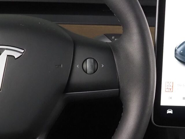 2025 Tesla Model Y Long Range *AUTOPILOT, NAVIGATION, SAFETY ALERTS, ADAPTIVE CRUISE, SURROUND VIEW CAMERAS, PANORAMA GLASS ROOF, HEATED SEATS/STEERING WHEEL, BLUETOOTH, WIRELESS CHARGING Round Rock TX