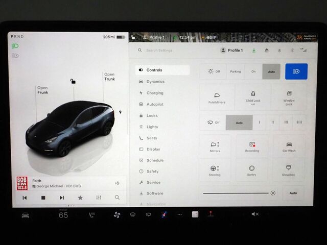 2025 Tesla Model Y Long Range *AUTOPILOT, NAVIGATION, SAFETY ALERTS, ADAPTIVE CRUISE, SURROUND VIEW CAMERAS, PANORAMA GLASS ROOF, HEATED SEATS/STEERING WHEEL, BLUETOOTH, WIRELESS CHARGING Round Rock TX