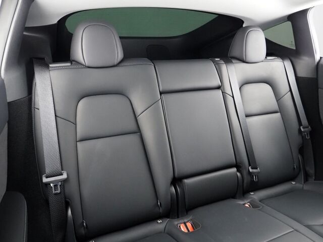 2025 Tesla Model Y Long Range *AUTOPILOT, NAVIGATION, SAFETY ALERTS, ADAPTIVE CRUISE, SURROUND VIEW CAMERAS, PANORAMA GLASS ROOF, HEATED SEATS/STEERING WHEEL, BLUETOOTH, WIRELESS CHARGING Round Rock TX