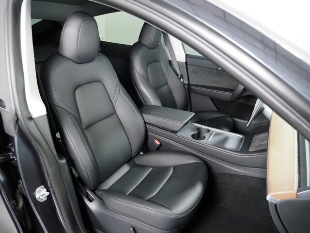 2025 Tesla Model Y Long Range *AUTOPILOT, NAVIGATION, SAFETY ALERTS, ADAPTIVE CRUISE, SURROUND VIEW CAMERAS, PANORAMA GLASS ROOF, HEATED SEATS/STEERING WHEEL, BLUETOOTH, WIRELESS CHARGING Round Rock TX