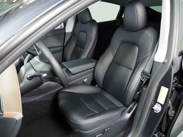 2025 Tesla Model Y Long Range *AUTOPILOT, NAVIGATION, SAFETY ALERTS, ADAPTIVE CRUISE, SURROUND VIEW CAMERAS, PANORAMA GLASS ROOF, HEATED SEATS/STEERING WHEEL, BLUETOOTH, WIRELESS CHARGING Round Rock TX