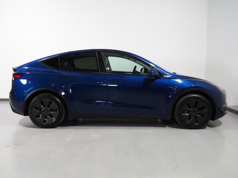 2025 Tesla Model Y Long Range AWD *7 SEATER (3RD ROW), AUTOPILOT, NAVIGATION, SAFETY ALERTS, ADAPTIVE CRUISE, SURROUND VIEW CAMERAS, PANORAMA GLASS ROOF, HEATED SEATS/STEERING WHEEL, WIRELESS CHARGING Round Rock TX