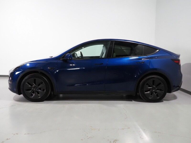 2025 Tesla Model Y Long Range AWD *7 SEATER (3RD ROW), AUTOPILOT, NAVIGATION, SAFETY ALERTS, ADAPTIVE CRUISE, SURROUND VIEW CAMERAS, PANORAMA GLASS ROOF, HEATED SEATS/STEERING WHEEL, WIRELESS CHARGING Round Rock TX