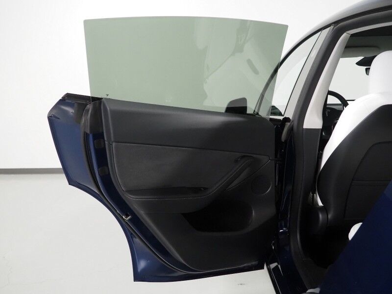 2025 Tesla Model Y Long Range AWD *7 SEATER (3RD ROW), AUTOPILOT, NAVIGATION, SAFETY ALERTS, ADAPTIVE CRUISE, SURROUND VIEW CAMERAS, PANORAMA GLASS ROOF, HEATED SEATS/STEERING WHEEL, WIRELESS CHARGING Round Rock TX