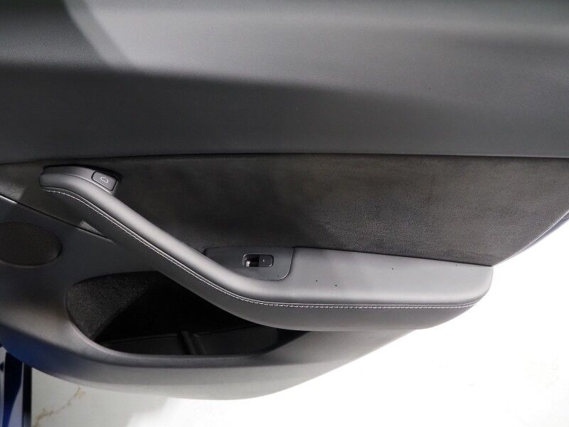 2025 Tesla Model Y Long Range AWD *7 SEATER (3RD ROW), AUTOPILOT, NAVIGATION, SAFETY ALERTS, ADAPTIVE CRUISE, SURROUND VIEW CAMERAS, PANORAMA GLASS ROOF, HEATED SEATS/STEERING WHEEL, WIRELESS CHARGING Round Rock TX