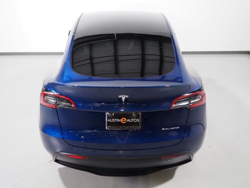 2025 Tesla Model Y Long Range AWD *7 SEATER (3RD ROW), AUTOPILOT, NAVIGATION, SAFETY ALERTS, ADAPTIVE CRUISE, SURROUND VIEW CAMERAS, PANORAMA GLASS ROOF, HEATED SEATS/STEERING WHEEL, WIRELESS CHARGING Round Rock TX