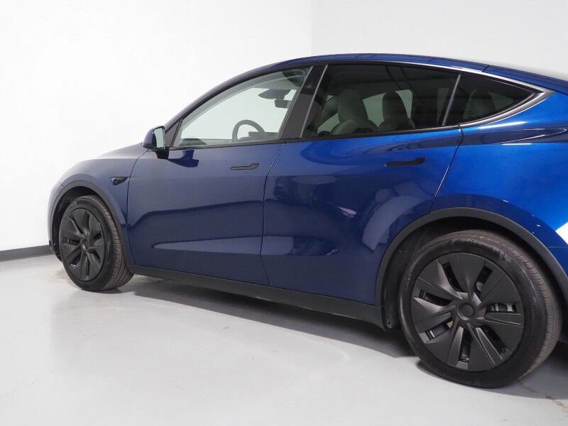 2025 Tesla Model Y Long Range AWD *7 SEATER (3RD ROW), AUTOPILOT, NAVIGATION, SAFETY ALERTS, ADAPTIVE CRUISE, SURROUND VIEW CAMERAS, PANORAMA GLASS ROOF, HEATED SEATS/STEERING WHEEL, WIRELESS CHARGING Round Rock TX