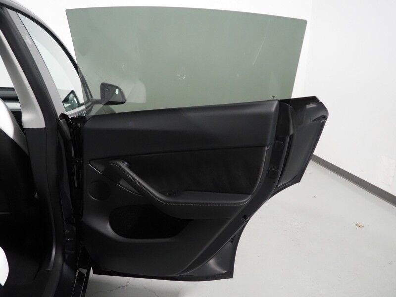 2025 Tesla Model Y Long Range AWD *AUTOPILOT, NAVIGATION, SAFETY ALERTS, ADAPTIVE CRUISE, SURROUND VIEW CAMERAS, PANORAMA GLASS ROOF, HEATED SEATS/STEERING WHEEL, 20 INCH WHEELS, WIRELESS CHARGING Round Rock TX