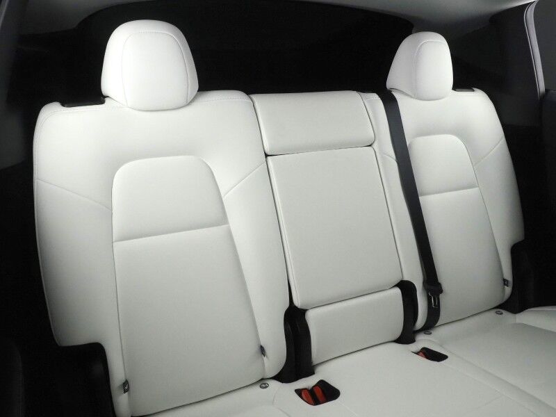 2025 Tesla Model Y Long Range AWD *AUTOPILOT, NAVIGATION, SAFETY ALERTS, ADAPTIVE CRUISE, SURROUND VIEW CAMERAS, PANORAMA GLASS ROOF, HEATED SEATS/STEERING WHEEL, 20 INCH WHEELS, WIRELESS CHARGING Round Rock TX