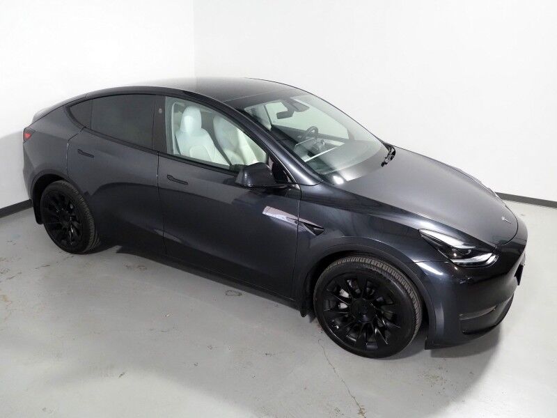 2025 Tesla Model Y Long Range AWD *AUTOPILOT, NAVIGATION, SAFETY ALERTS, ADAPTIVE CRUISE, SURROUND VIEW CAMERAS, PANORAMA GLASS ROOF, HEATED SEATS/STEERING WHEEL, 20 INCH WHEELS, WIRELESS CHARGING Round Rock TX