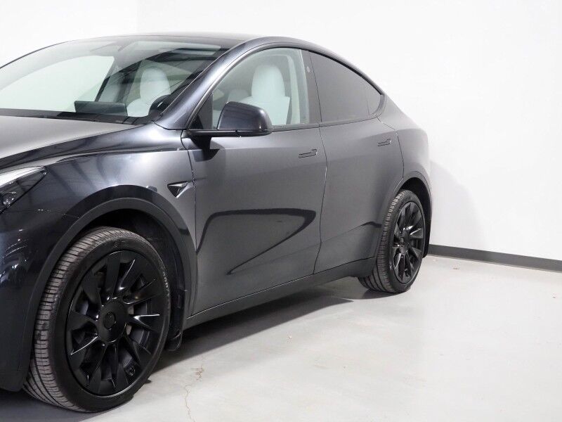 2025 Tesla Model Y Long Range AWD *AUTOPILOT, NAVIGATION, SAFETY ALERTS, ADAPTIVE CRUISE, SURROUND VIEW CAMERAS, PANORAMA GLASS ROOF, HEATED SEATS/STEERING WHEEL, 20 INCH WHEELS, WIRELESS CHARGING Round Rock TX