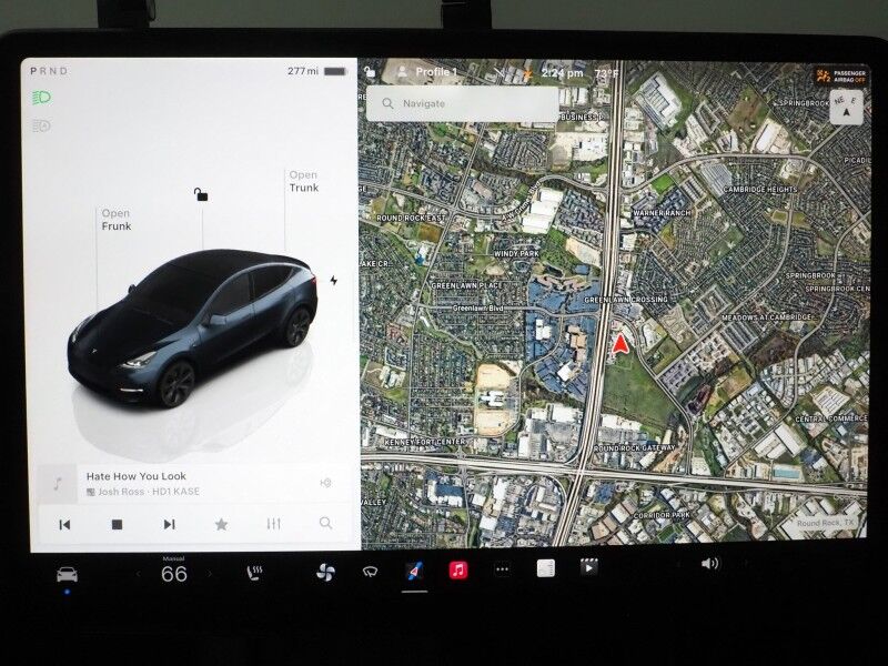 2025 Tesla Model Y Long Range AWD *AUTOPILOT, NAVIGATION, SAFETY ALERTS, ADAPTIVE CRUISE, SURROUND VIEW CAMERAS, PANORAMA GLASS ROOF, HEATED SEATS/STEERING WHEEL, WIRELESS CHARGING Round Rock TX