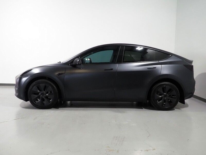 2025 Tesla Model Y Long Range AWD *AUTOPILOT, NAVIGATION, SAFETY ALERTS, ADAPTIVE CRUISE, SURROUND VIEW CAMERAS, PANORAMA GLASS ROOF, HEATED SEATS/STEERING WHEEL, WIRELESS CHARGING Round Rock TX
