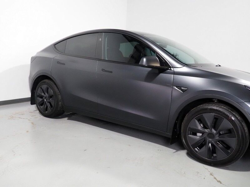2025 Tesla Model Y Long Range AWD *AUTOPILOT, NAVIGATION, SAFETY ALERTS, ADAPTIVE CRUISE, SURROUND VIEW CAMERAS, PANORAMA GLASS ROOF, HEATED SEATS/STEERING WHEEL, WIRELESS CHARGING Round Rock TX
