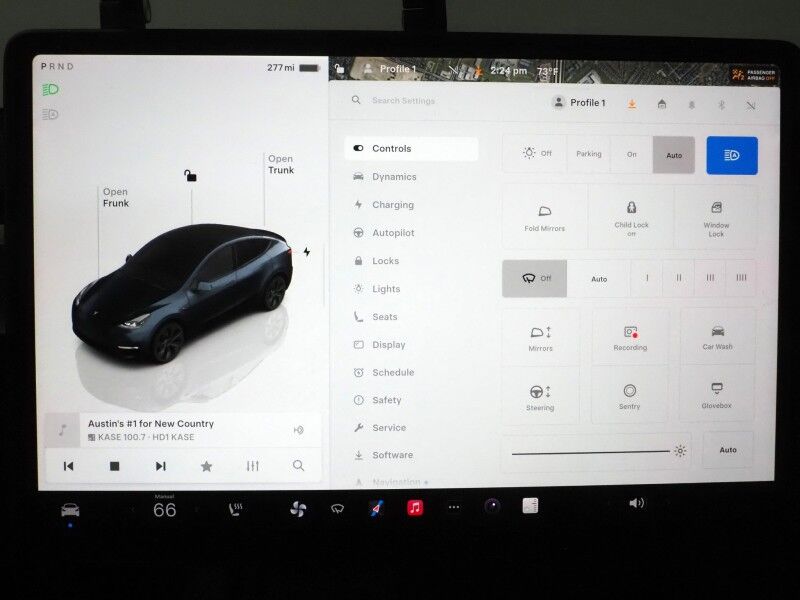 2025 Tesla Model Y Long Range AWD *AUTOPILOT, NAVIGATION, SAFETY ALERTS, ADAPTIVE CRUISE, SURROUND VIEW CAMERAS, PANORAMA GLASS ROOF, HEATED SEATS/STEERING WHEEL, WIRELESS CHARGING Round Rock TX