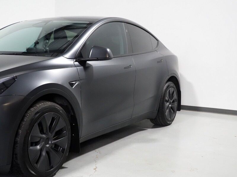 2025 Tesla Model Y Long Range AWD *AUTOPILOT, NAVIGATION, SAFETY ALERTS, ADAPTIVE CRUISE, SURROUND VIEW CAMERAS, PANORAMA GLASS ROOF, HEATED SEATS/STEERING WHEEL, WIRELESS CHARGING Round Rock TX