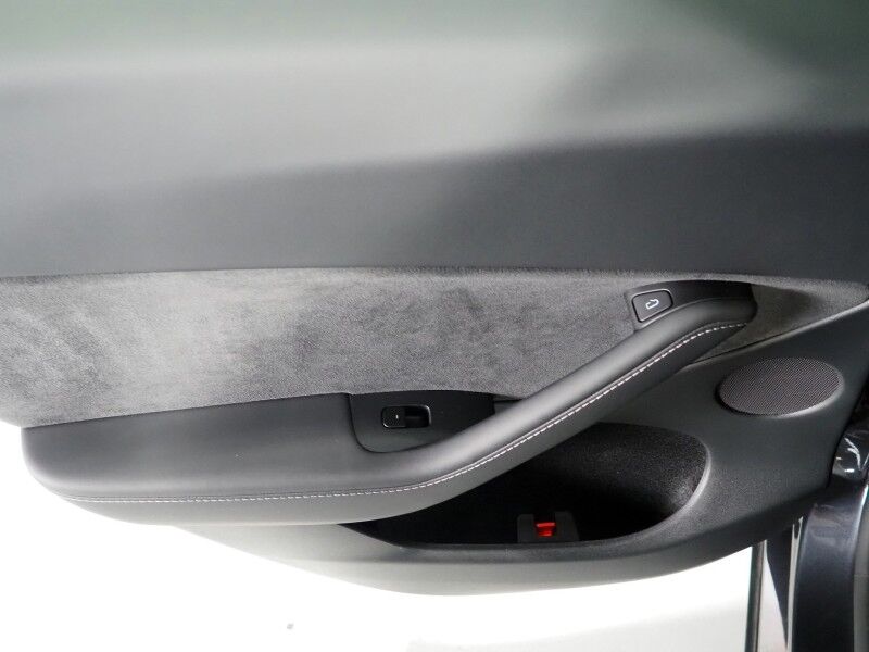 2025 Tesla Model Y Long Range AWD *AUTOPILOT, NAVIGATION, SAFETY ALERTS, ADAPTIVE CRUISE, SURROUND VIEW CAMERAS, PANORAMA GLASS ROOF, HEATED SEATS/STEERING WHEEL, WIRELESS CHARGING Round Rock TX