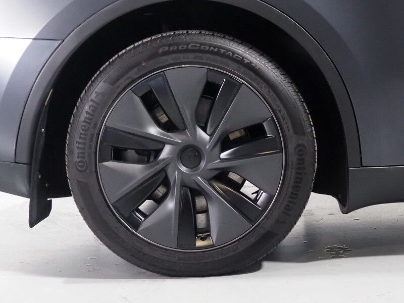 2025 Tesla Model Y Long Range AWD *AUTOPILOT, NAVIGATION, SAFETY ALERTS, ADAPTIVE CRUISE, SURROUND VIEW CAMERAS, PANORAMA GLASS ROOF, HEATED SEATS/STEERING WHEEL, WIRELESS CHARGING Round Rock TX