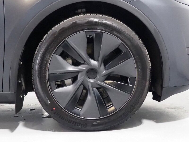 2025 Tesla Model Y Long Range AWD *AUTOPILOT, NAVIGATION, SAFETY ALERTS, ADAPTIVE CRUISE, SURROUND VIEW CAMERAS, PANORAMA GLASS ROOF, HEATED SEATS/STEERING WHEEL, WIRELESS CHARGING Round Rock TX