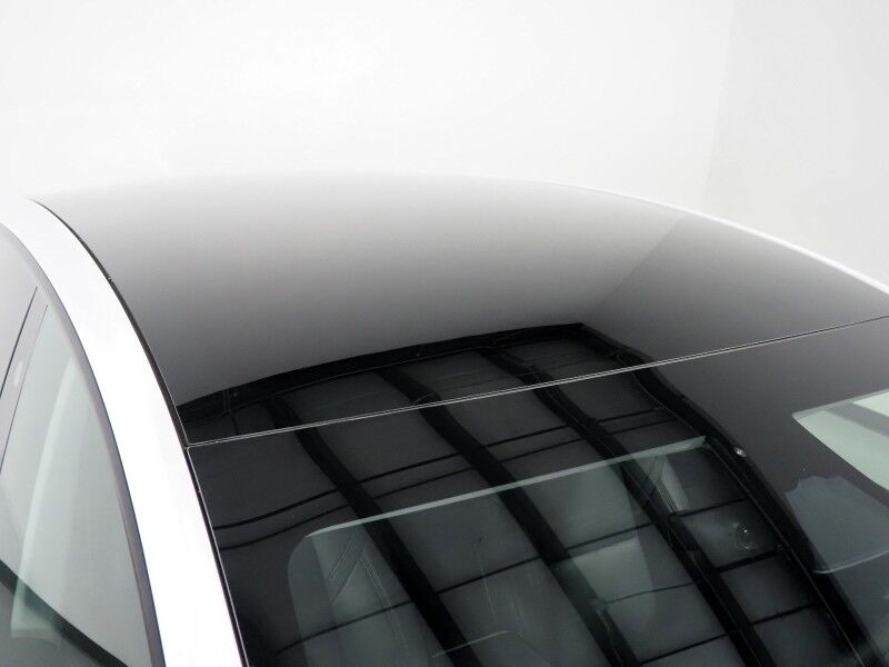 2025 Tesla Model Y Long Range AWD *AUTOPILOT, NAVIGATION, SAFETY ALERTS, ADAPTIVE CRUISE, SURROUND VIEW CAMERAS, PANORAMA GLASS ROOF, HEATED SEATS/STEERING WHEEL, WIRELESS CHARGING Round Rock TX