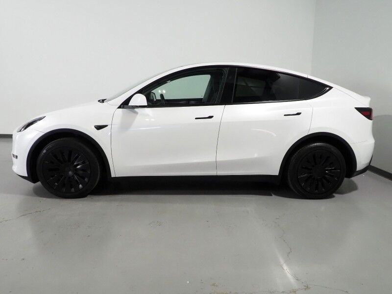 2025 Tesla Model Y Long Range AWD *AUTOPILOT, NAVIGATION, SAFETY ALERTS, ADAPTIVE CRUISE, SURROUND VIEW CAMERAS, PANORAMA GLASS ROOF, HEATED SEATS/STEERING WHEEL, WIRELESS CHARGING Round Rock TX