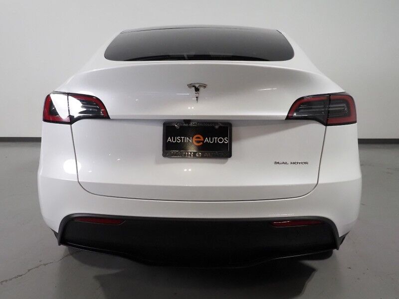 2025 Tesla Model Y Long Range AWD *AUTOPILOT, NAVIGATION, SAFETY ALERTS, ADAPTIVE CRUISE, SURROUND VIEW CAMERAS, PANORAMA GLASS ROOF, HEATED SEATS/STEERING WHEEL, WIRELESS CHARGING Round Rock TX