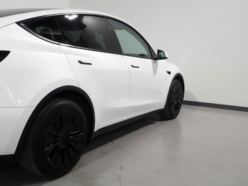 2025 Tesla Model Y Long Range AWD *AUTOPILOT, NAVIGATION, SAFETY ALERTS, ADAPTIVE CRUISE, SURROUND VIEW CAMERAS, PANORAMA GLASS ROOF, HEATED SEATS/STEERING WHEEL, WIRELESS CHARGING Round Rock TX