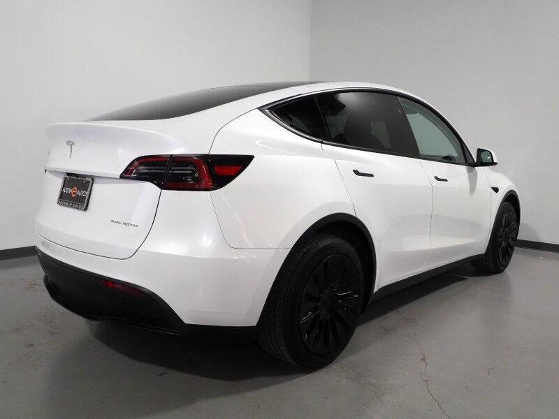 2025 Tesla Model Y Long Range AWD *AUTOPILOT, NAVIGATION, SAFETY ALERTS, ADAPTIVE CRUISE, SURROUND VIEW CAMERAS, PANORAMA GLASS ROOF, HEATED SEATS/STEERING WHEEL, WIRELESS CHARGING Round Rock TX
