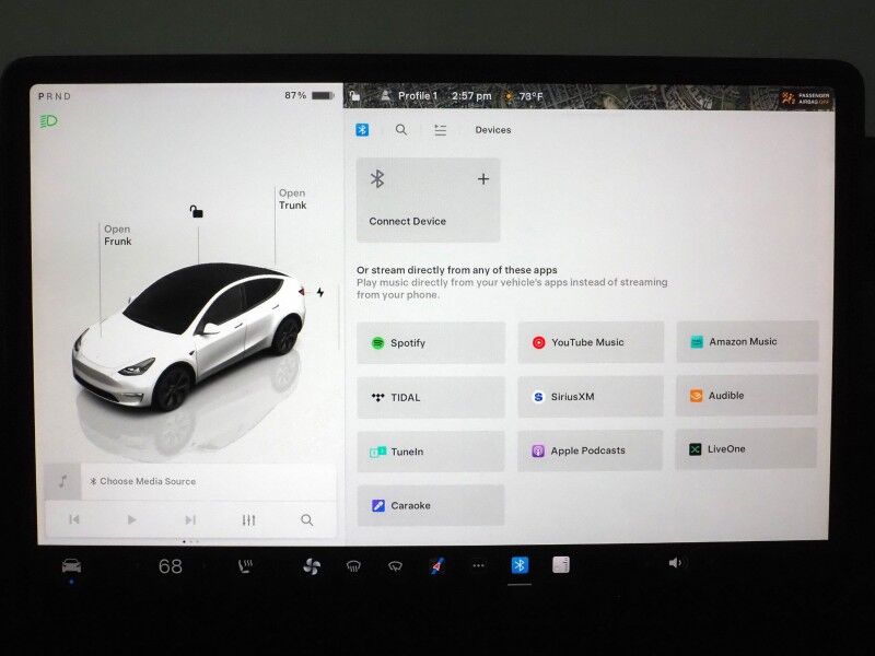 2025 Tesla Model Y Long Range AWD *AUTOPILOT, NAVIGATION, SAFETY ALERTS, ADAPTIVE CRUISE, SURROUND VIEW CAMERAS, PANORAMA GLASS ROOF, HEATED SEATS/STEERING WHEEL, WIRELESS CHARGING Round Rock TX