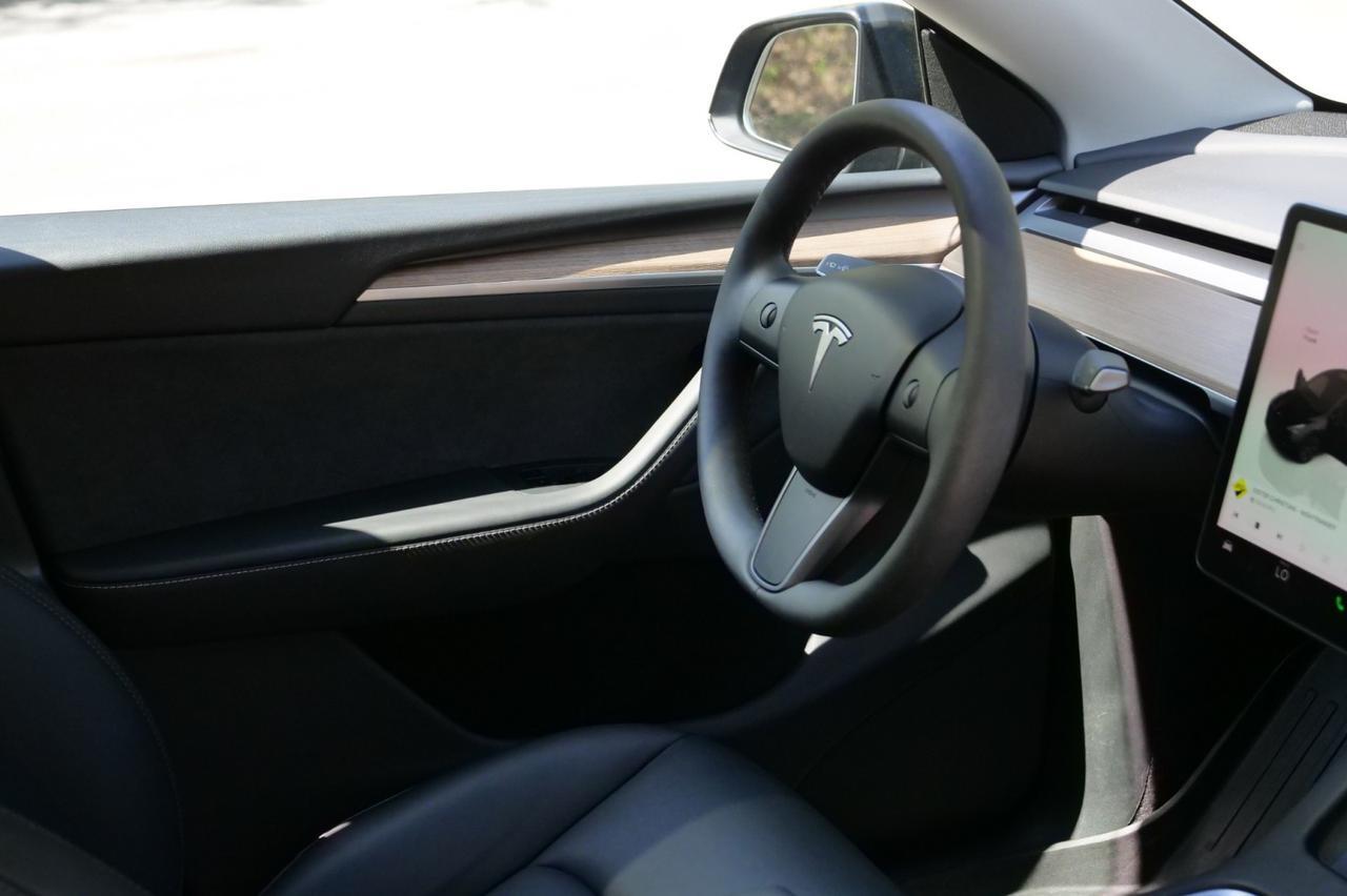 2025 Tesla Model Y Long Range / AWD / Heated Seats! Lincolnton NC