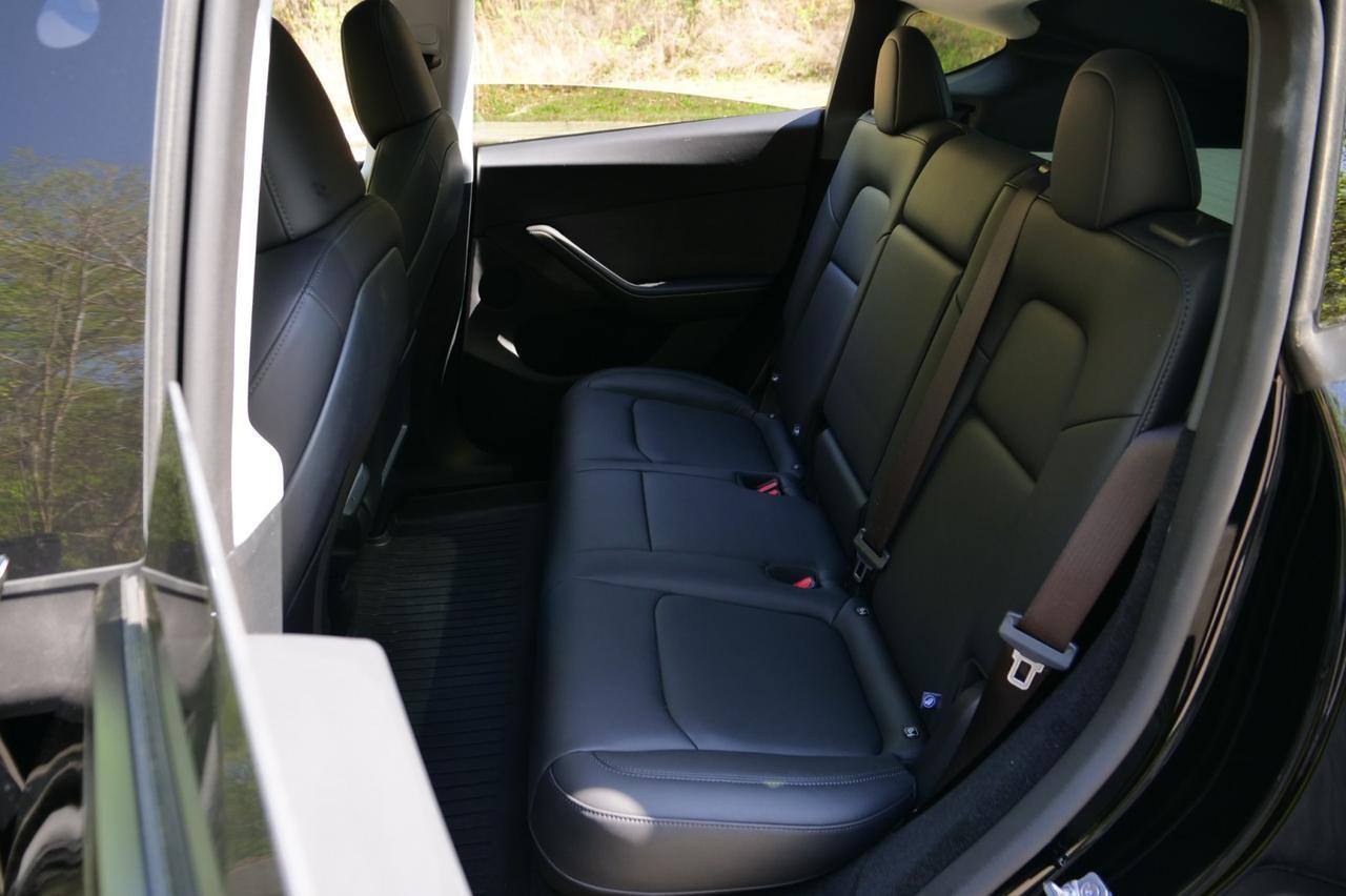 2025 Tesla Model Y Long Range / AWD / Heated Seats! Lincolnton NC