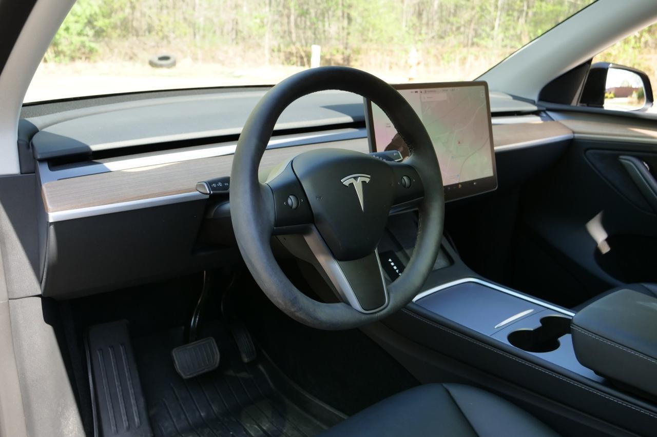 2025 Tesla Model Y Long Range / AWD / Heated Seats! Lincolnton NC