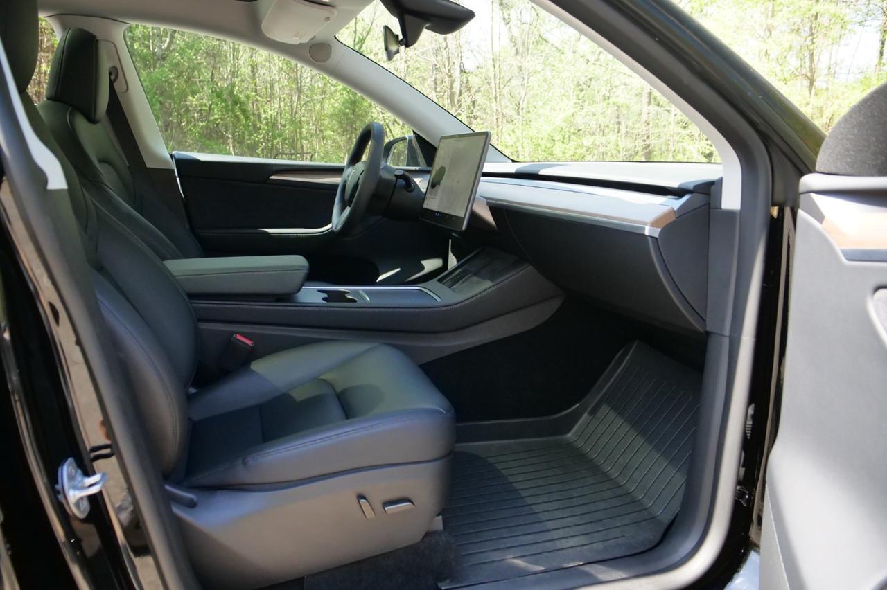 2025 Tesla Model Y Long Range / AWD / Heated Seats! Lincolnton NC