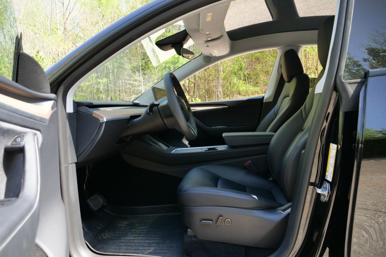 2025 Tesla Model Y Long Range / AWD / Heated Seats! Lincolnton NC