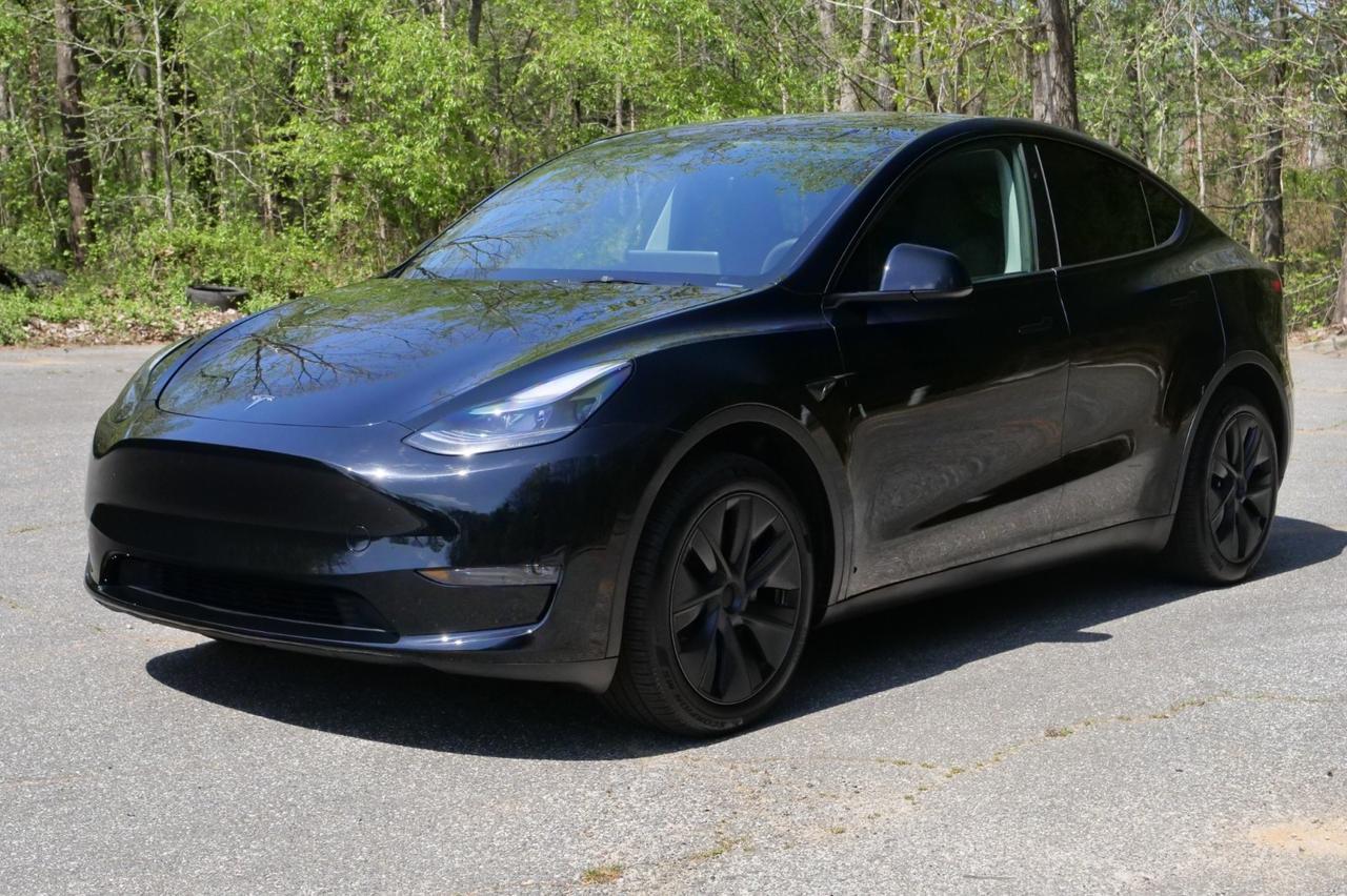 2025 Tesla Model Y Long Range / AWD / Heated Seats! Lincolnton NC