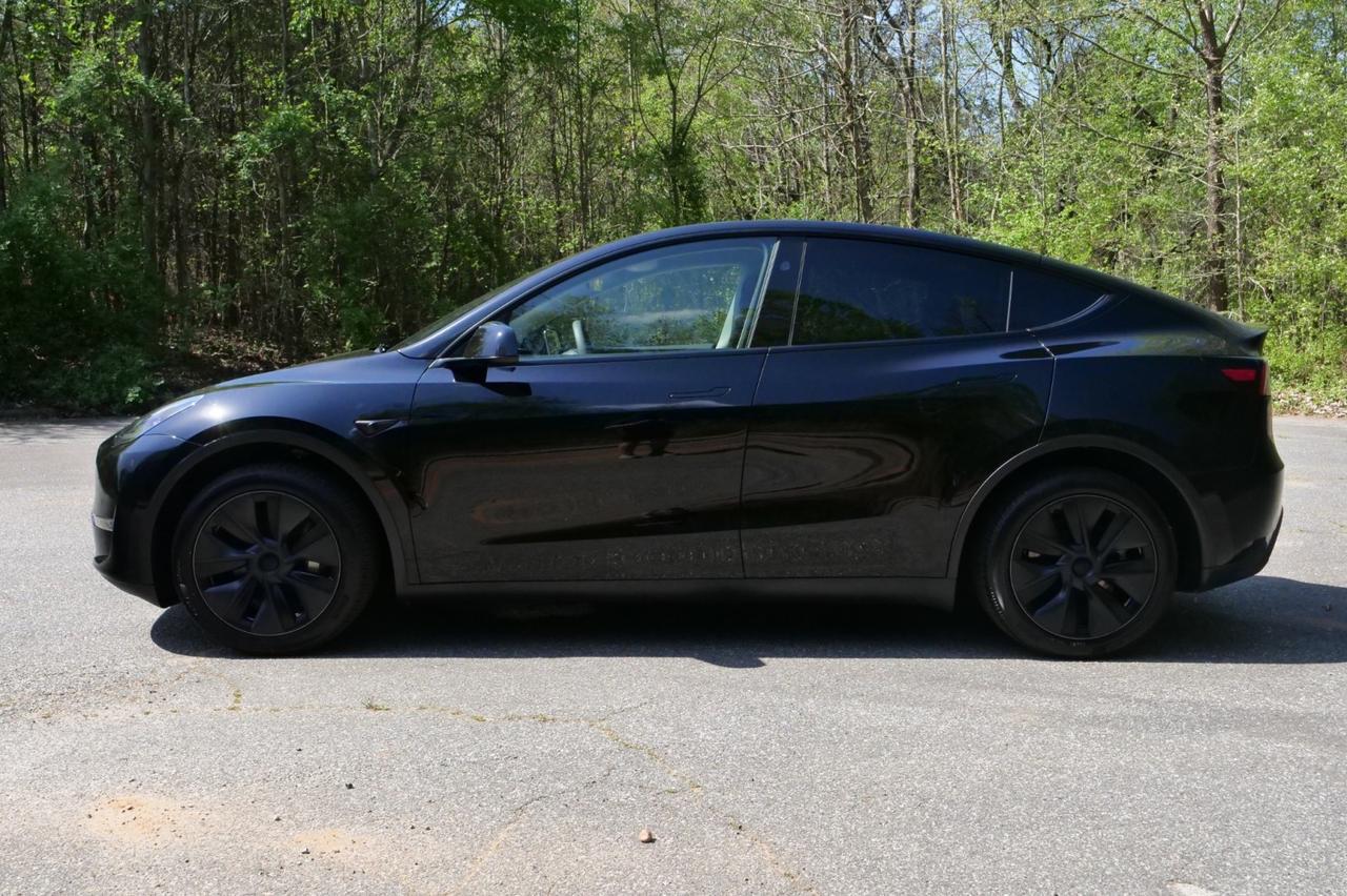 2025 Tesla Model Y Long Range / AWD / Heated Seats! Lincolnton NC