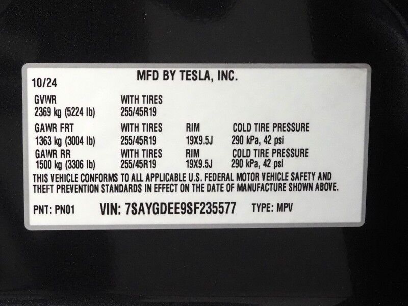 2025 Tesla Model Y Long Range AWD *TRAFFIC AWARE CRUISE CONTROL, NAVIGATION, SAFETY ALERTS, SURROUND VIEW CAMERAS, PANORAMA GLASS ROOF, HEATED SEATS/STEERING WHEEL, WIRELESS CHARGING Round Rock TX