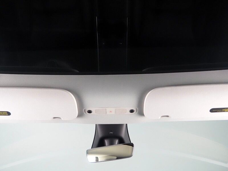 2025 Tesla Model Y Long Range AWD *TRAFFIC AWARE CRUISE CONTROL, NAVIGATION, SAFETY ALERTS, SURROUND VIEW CAMERAS, PANORAMA GLASS ROOF, HEATED SEATS/STEERING WHEEL, WIRELESS CHARGING Round Rock TX