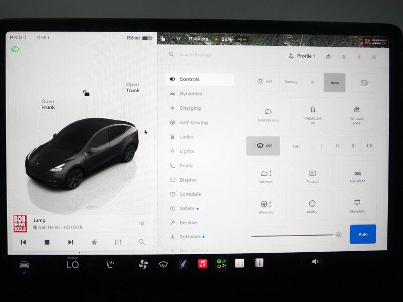 2025 Tesla Model Y Long Range AWD *TRAFFIC AWARE CRUISE CONTROL, NAVIGATION, SAFETY ALERTS, SURROUND VIEW CAMERAS, PANORAMA GLASS ROOF, HEATED SEATS/STEERING WHEEL, WIRELESS CHARGING Round Rock TX