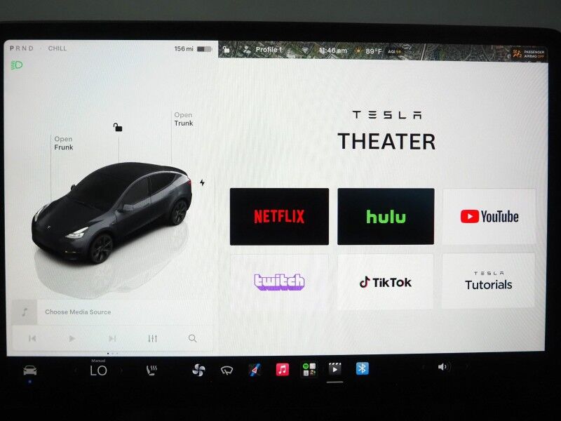 2025 Tesla Model Y Long Range AWD *TRAFFIC AWARE CRUISE CONTROL, NAVIGATION, SAFETY ALERTS, SURROUND VIEW CAMERAS, PANORAMA GLASS ROOF, HEATED SEATS/STEERING WHEEL, WIRELESS CHARGING Round Rock TX