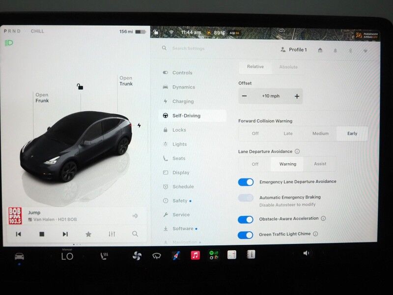 2025 Tesla Model Y Long Range AWD *TRAFFIC AWARE CRUISE CONTROL, NAVIGATION, SAFETY ALERTS, SURROUND VIEW CAMERAS, PANORAMA GLASS ROOF, HEATED SEATS/STEERING WHEEL, WIRELESS CHARGING Round Rock TX