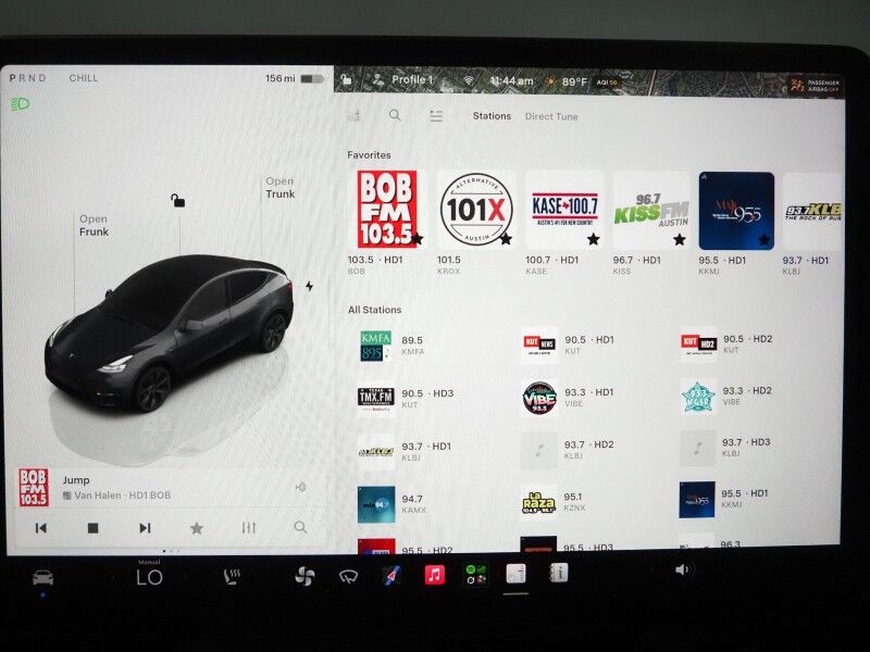 2025 Tesla Model Y Long Range AWD *TRAFFIC AWARE CRUISE CONTROL, NAVIGATION, SAFETY ALERTS, SURROUND VIEW CAMERAS, PANORAMA GLASS ROOF, HEATED SEATS/STEERING WHEEL, WIRELESS CHARGING Round Rock TX