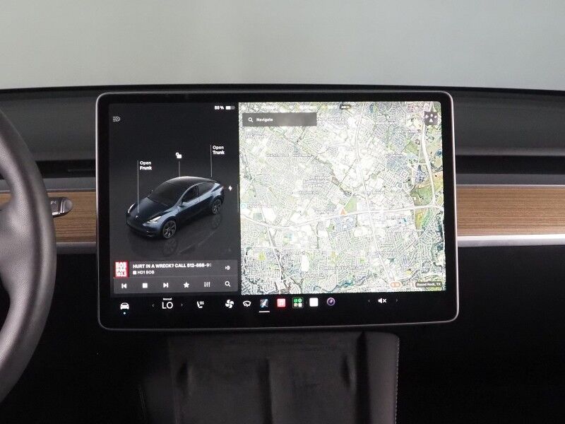 2025 Tesla Model Y Long Range AWD *TRAFFIC AWARE CRUISE CONTROL, NAVIGATION, SAFETY ALERTS, SURROUND VIEW CAMERAS, PANORAMA GLASS ROOF, HEATED SEATS/STEERING WHEEL, WIRELESS CHARGING Round Rock TX