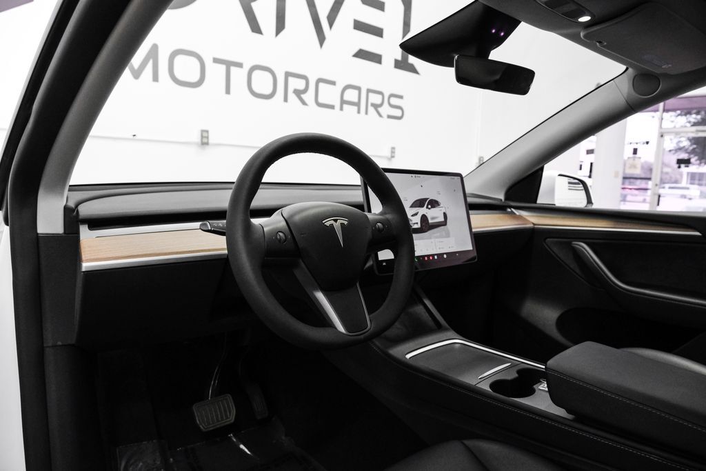 2025 Tesla Model Y Long Range