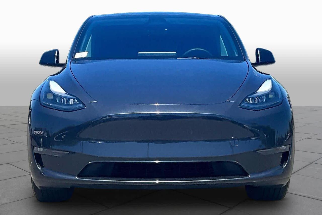 2025 Tesla Model Y Long Range