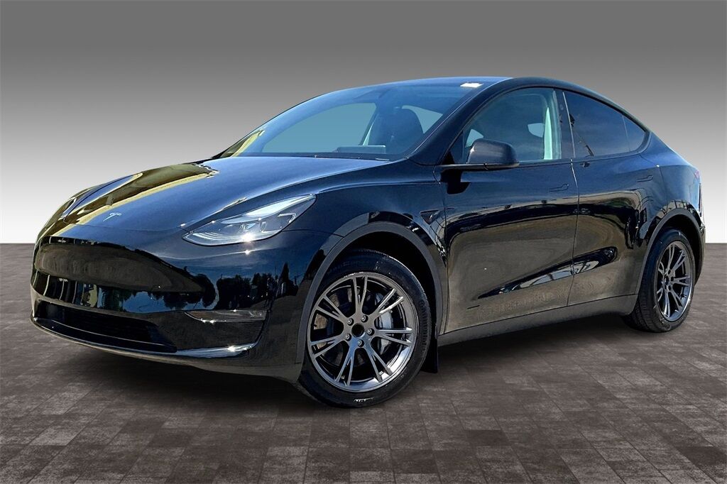 2025 Tesla Model Y Long Range OR