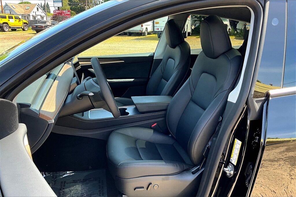 2025 Tesla Model Y Long Range OR
