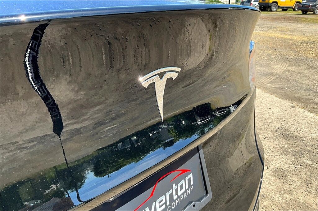 2025 Tesla Model Y Long Range OR
