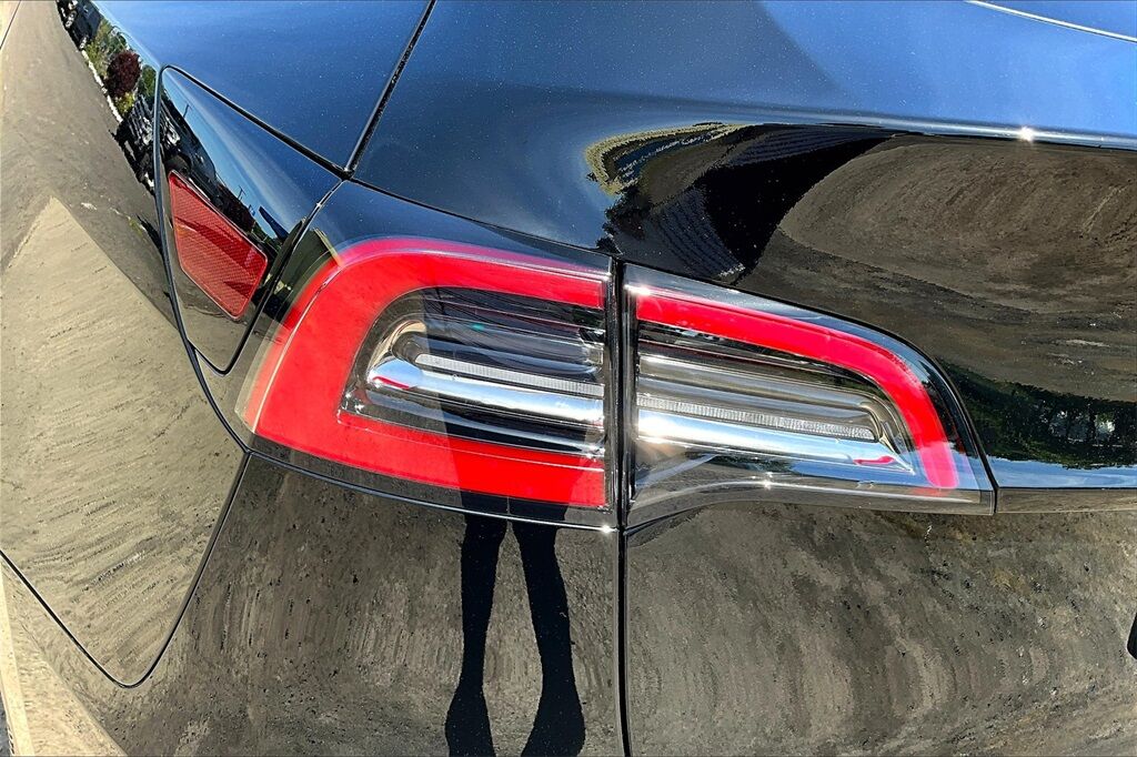 2025 Tesla Model Y Long Range OR